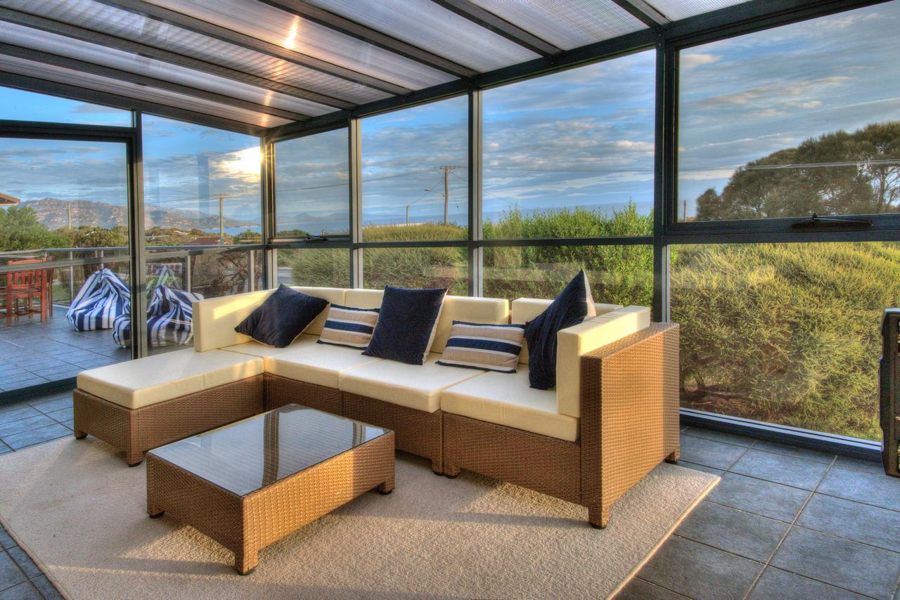 Blue Waves Villa Коулс Бей Екстериор снимка