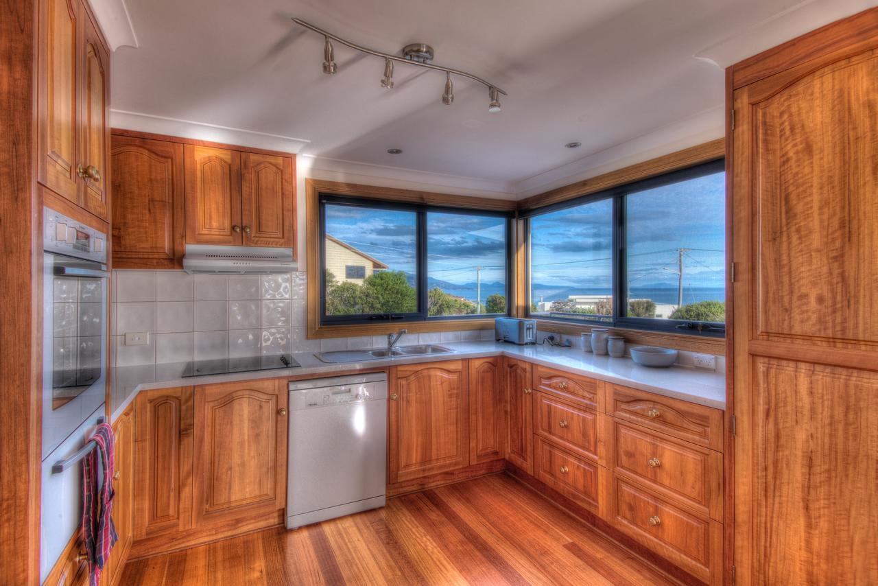 Blue Waves Villa Коулс Бей Екстериор снимка